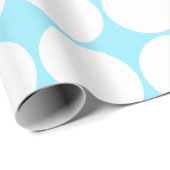 White Polka Dots on Summer Sky Blue Cadeaupapier (Rol Hoek)