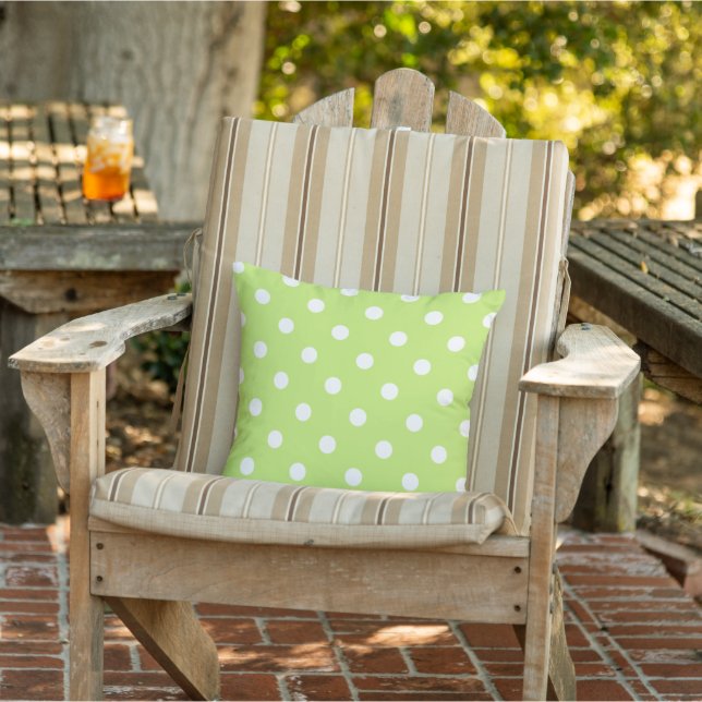 White Polkadots Pattern on Lime Green Buitenkussen (Stoel)