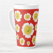 White Poppy-ontwerp op latte mok (Linkerhoek)