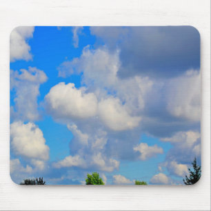 White Puffs in the Sky Muismat