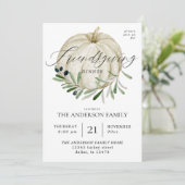 White Pumpkin Friendsgiving Invitation Kaart (Staand voorkant)