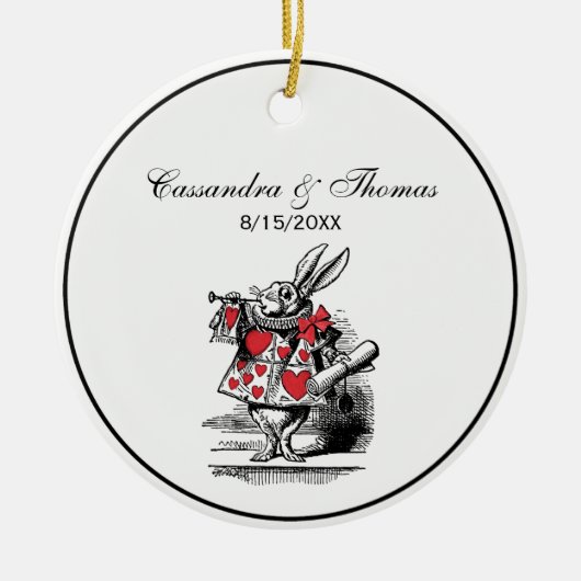 White Rabbit Court Trumpeter Alice in Wonderland Keramisch Ornament (Voorkant)