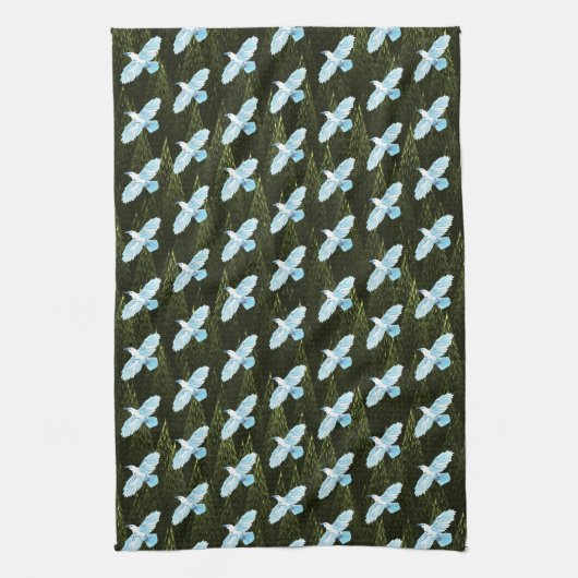 White Raven on Fractal Conifers Theedoek (Verticaal)