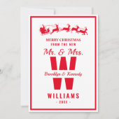 White Red Monogram Pas getrouwd Mr. en Mrs. Feestdagenkaart (Voorkant)