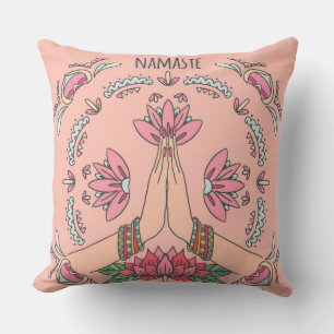 White Red Salmon Namaste Sierkussen