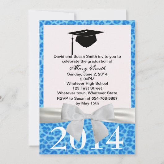 White Ribbon Blue Leopard Afstuderen Invitation Kaart (Voorkant)