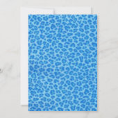 White Ribbon Blue Leopard Afstuderen Invitation Kaart (Achterkant)