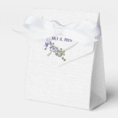 White Ribbon Heart and Purple Flowers Favor Box Bedankdoosjes (Voorkant Zijde)