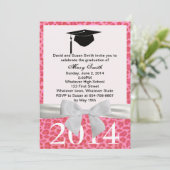 White Ribbon Pink Leopard Afstuderen Uitnodiging (Staand voorkant)