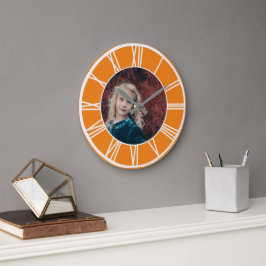 White Roman Numeral Border Sinaasappel Voeg de Ron Grote Klok