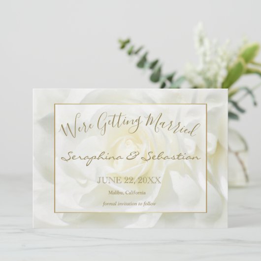 White Rose and Gold We worden getrouwd. Save The Date (Staand voorkant)