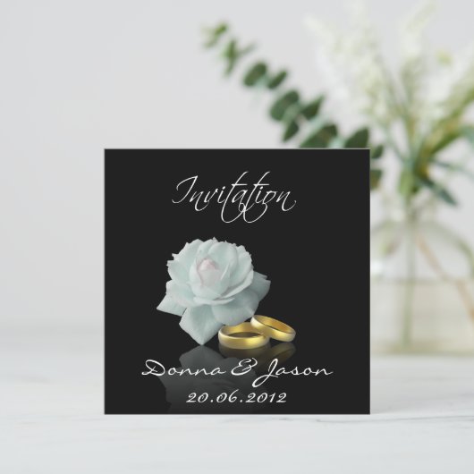 White Rose and Golden Rings - Wedding Invitation Kaart (Staand voorkant)