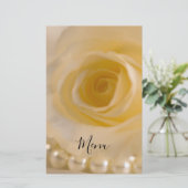 White Rose and Pearls Wedding Menu (Staand voorkant)