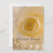 White Rose and Pearls Wedding Rehearsal Dinner Kaart (Voorkant)