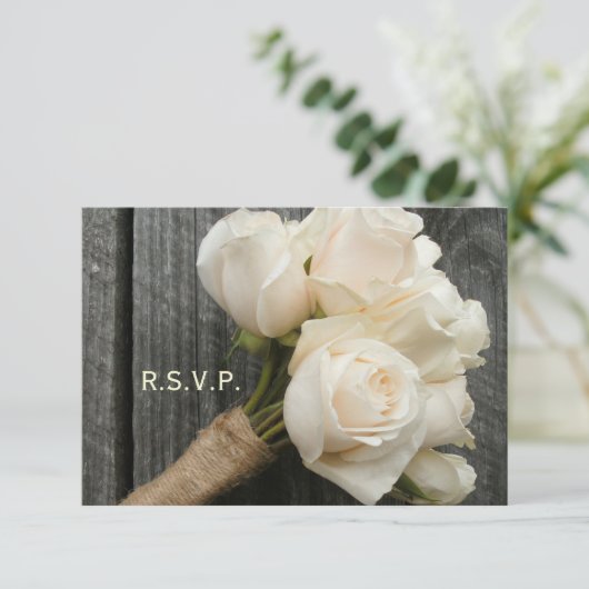 White Rose Bouquet & Barnwood Wedding R.S.V.P. RSVP Kaartje (Staand voorkant)