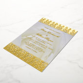 White Rose Elegant Gold Foil Lace Wedding Folie Uitnodiging (Gedraaid)