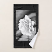 White Rose on Black Bathroom Towels Bad Handdoek (Handdoek)