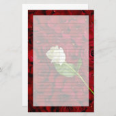 White Rose on Red Petals Briefpapier (Voorkant / Achterkant)