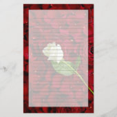 White Rose on Red Petals Briefpapier (Voorkant)