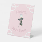 White Rose Petal Pink Vrijgezellenfeest Reclamebord Met Voetstuk (Voorkant)