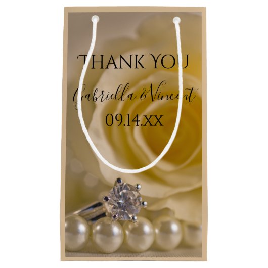 White Rose, Ring and Pearls Wedding Bedankt Klein Cadeauzakje (Voorkant)