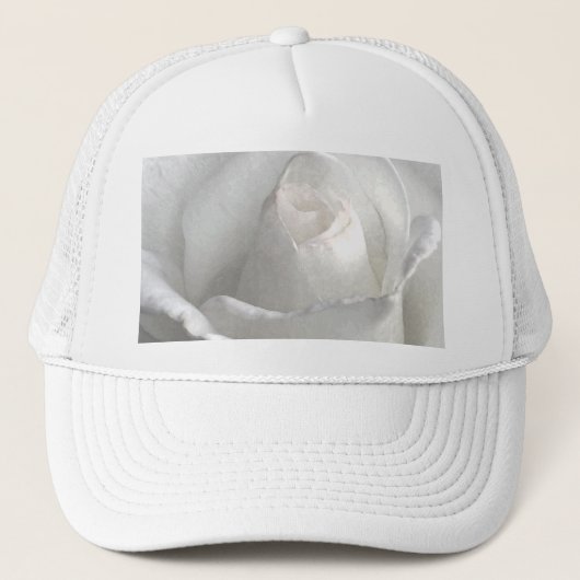 White Rose_ Trucker Pet (Voorkant)