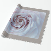 White Rose Valentijnsdag Wrapping Paper Cadeaupapier (Uitgerold)