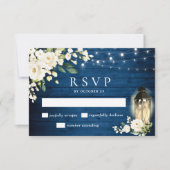 White Roses Blue Wood Lantern Wedding RSVP Kaartje (Voorkant)