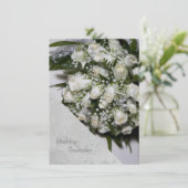 White Roses Bouquet Wedding Invitation Kaart (Staand voorkant)