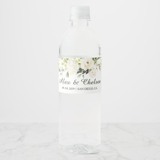White Roses Greenery Wedding Waterfles Etiket (Voorkant)