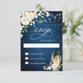 White Roses Rustic Blue Wood Lantern RSVP Card Kaartje (Staand voorkant)