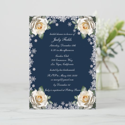 White Roses Snowflake Christmas Vrijgezellenfeest Kaart (Staand voorkant)