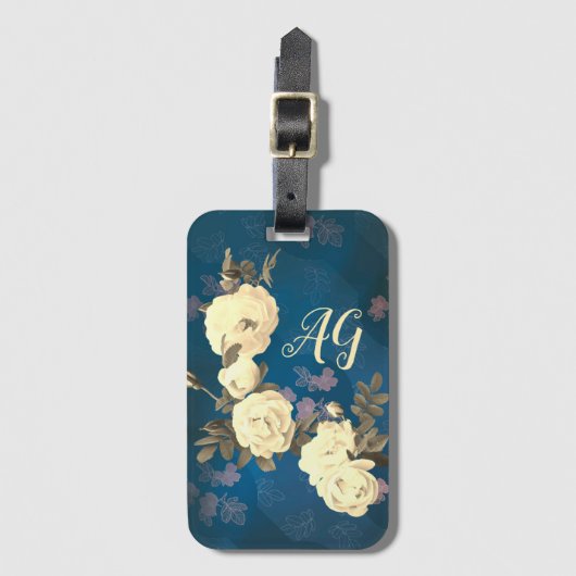 White Roses Wreath Gothic Background Bagagelabel (Voorkant (verticaal))