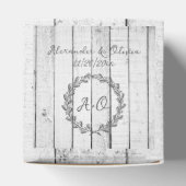 White Rustic Monogram Wedding Favor Box Bedankdoosjes (Bovenkant)