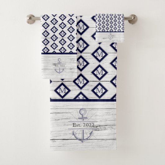 White Rustic Wood Beach House Lake Navy Blue Bad Handdoek (Insitu)