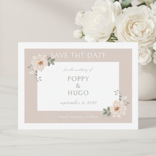 White & Sand | Chic Bloem Bruiloft Save the Date