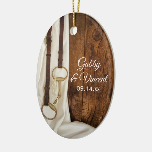 White Satin and Horse Bit Country Western Weddensc Keramisch Ornament (Links)