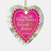 White Satin & Roze Heart Weddenschap Keepomwille C Keramisch Ornament (Rechts)