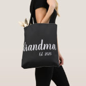 White Schrift Oprichting Oma Tote Bag (Dichtbij)