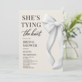White She's Tying The Knot Elegant Bridal Shower Kaart (Staand voorkant)