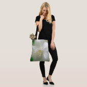 White Shiny Jasmine Tote Bag (Op model)