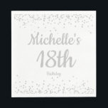 White Silver Glitter Women's 18th Birthday Servet<br><div class="desc">Elegant en modern wit met zilveren glitter's 18e verjaardagsartikel luiers gepersonaliseerd met een naam en leeftijd. Alle tekst kan worden aangepast.</div>