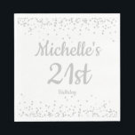 White Silver Glitter Women's 21st Birthday Servet<br><div class="desc">Elegant en modern wit met zilveren glitter's 21ste verjaardagsfeestje papier servetten gepersonaliseerd met een naam en leeftijd. Alle tekst kan worden aangepast.</div>