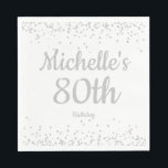 White Silver Glitter Women's 80th Birthday Servet<br><div class="desc">Elegant en modern wit met zilveren glitter's 80ste verjaardagsartikel servetten,  gepersonaliseerd met een naam en leeftijd. Alle tekst kan worden aangepast.</div>