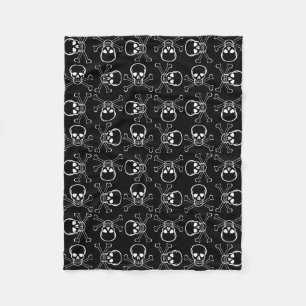 White Skull and Crossbones graphic Pattern Fleece Deken