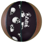 White skulls on purple pattern basketbal (Verticaal)