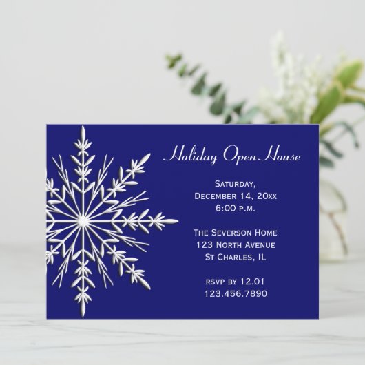 White Snowflake on Blue Holiday Open House Kaart (Staand voorkant)