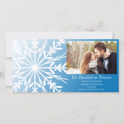 White Snowflake on Blue Winter Wedding Save The Date (Voorkant)