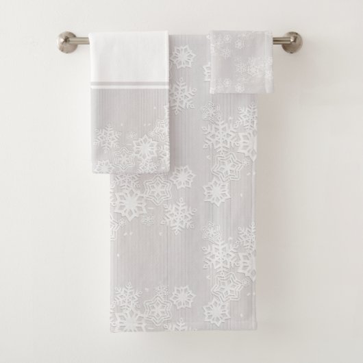 White Snowflake op Silver Winter Season Bad Handdoek (Insitu)