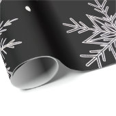 White Snowflakes On Black Background Christmas Cadeaupapier (Rol Hoek)